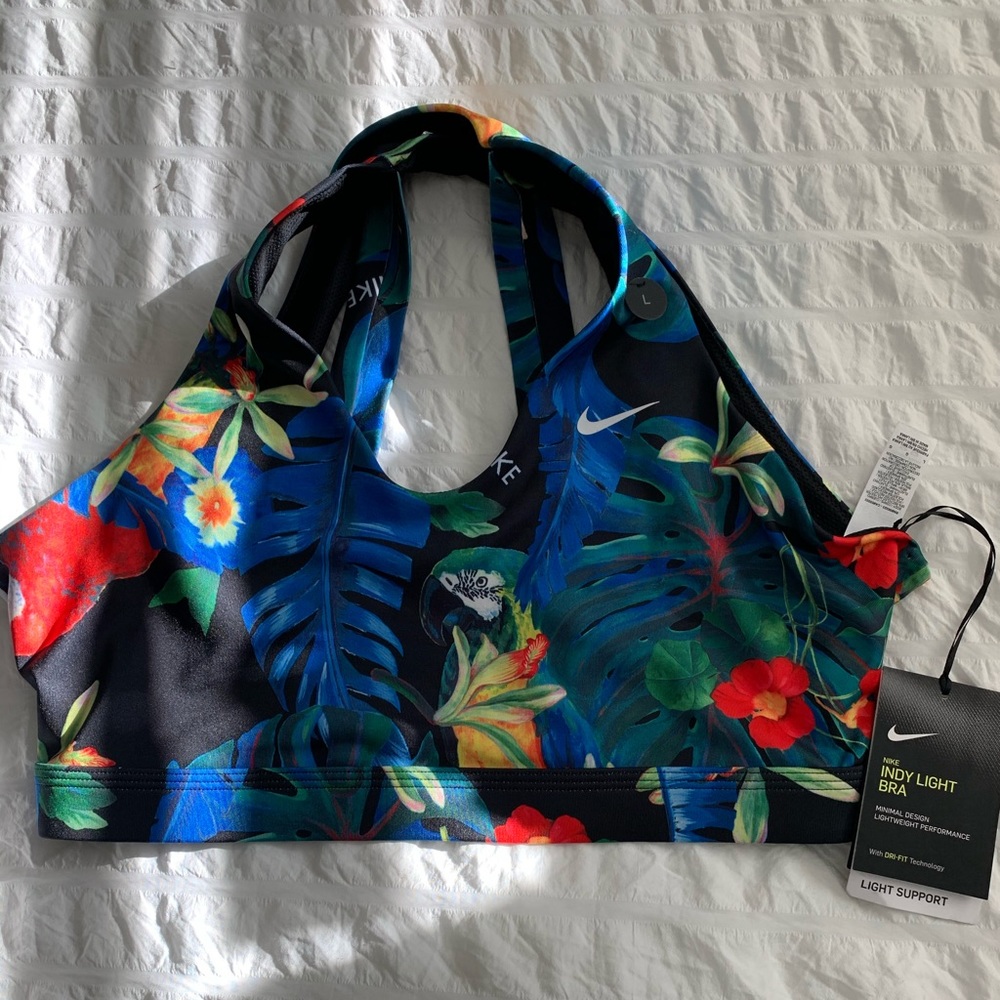 NWT Nike Sports Bra
